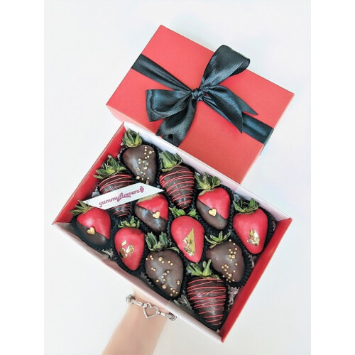 12pcs Black Red & Gold Leaf Chocolate Strawberries Gift Box